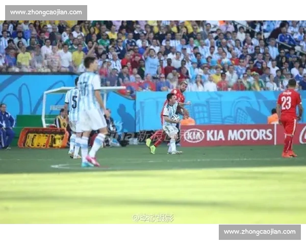 全球体育赛事焦点追踪与明星动态深度解析及赛场内外热门资讯全景报道